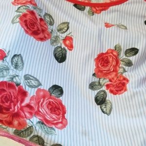 Long sleeve t shirt.